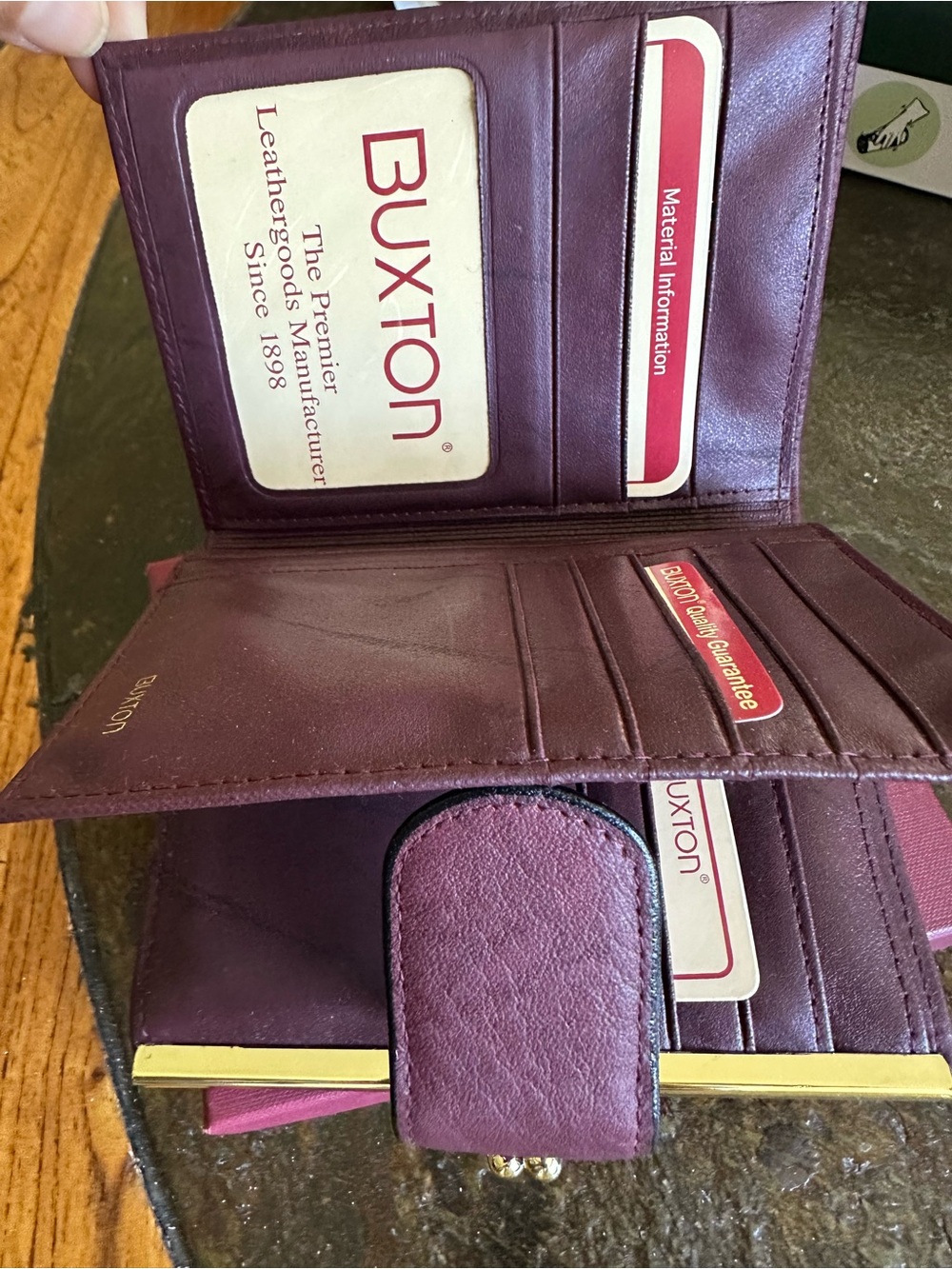 NEW Buxton Plum Leather Card & Wallet with Clasp - Picture 5 of 8